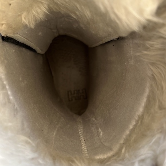 NIB! Helly Hansen SZ 8 coffee bean suede boots with faux fur lining. - Picture 6 of 12